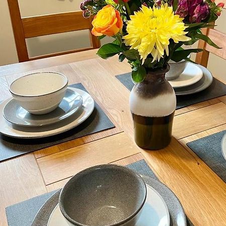 1 Merchants Gate - 2 Bedroom, City Apartment With Private Parking York Extérieur photo