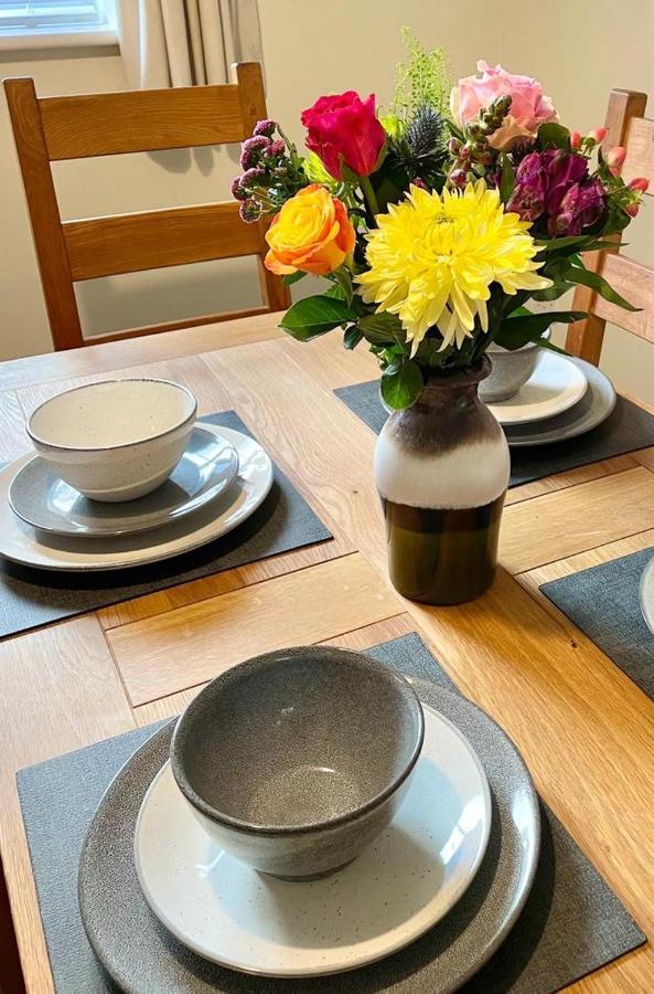 1 Merchants Gate - 2 Bedroom, City Apartment With Private Parking York Extérieur photo