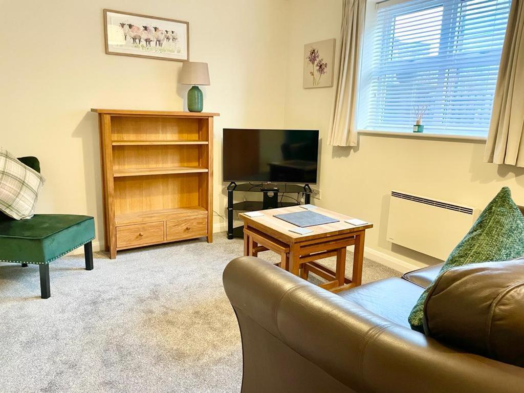 1 Merchants Gate - 2 Bedroom, City Apartment With Private Parking York Extérieur photo