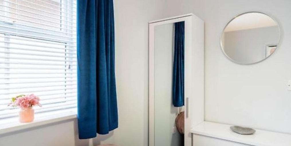 1 Merchants Gate - 2 Bedroom, City Apartment With Private Parking York Extérieur photo